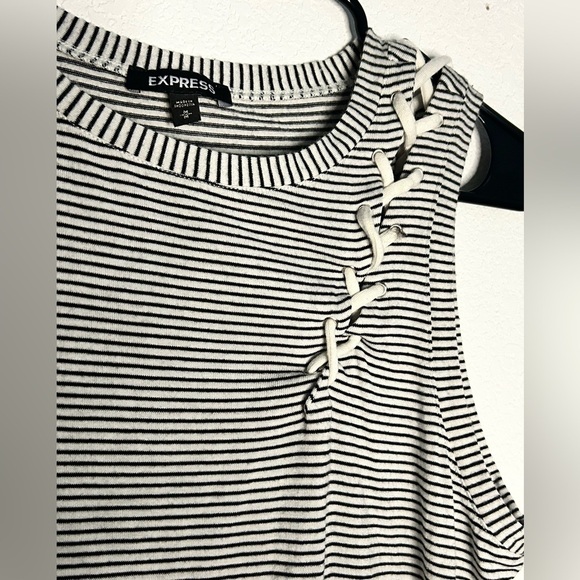 Express Black and White Striped Tank Top with Tie Up Embellishment - Picture 3 of 4